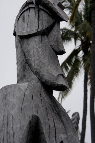 Ki'i guardian of refuge, Pu'uhonua o Honaunau, Big Island