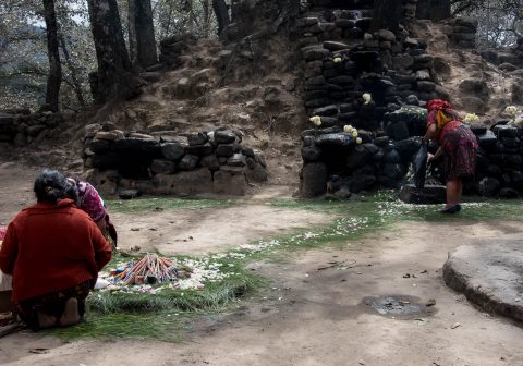 Modern Mayans, Iximche