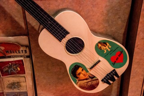 Elvis souvenir merchandise 1956, Rock 'n Soul Musuem, Memphis