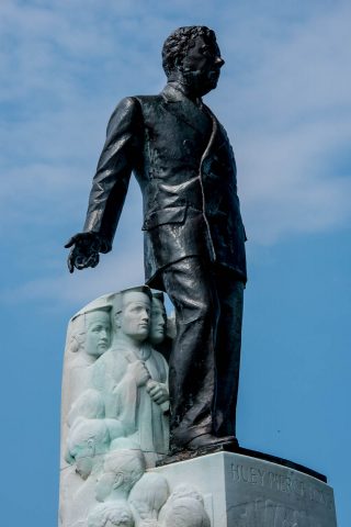 Huey P Long statue, Baton Rouge, Louisiana