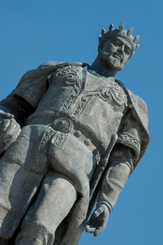 Tamerlane statue, Shakhrisabz