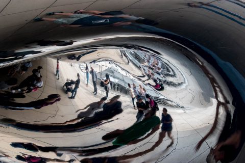 Cloud Gate sculture by Anish Kapoor, Millennium Park, Chicago