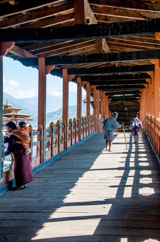 Punakha dzong entrance bridge, Bhutan