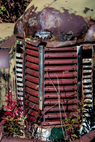 Abandoned vehicle, Destruction Bay, Kluane Lake, near Haines Jun