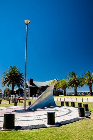 Willlem de Vlamingh memorial (arrived 1697), Esplanade, Perth, W
