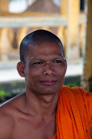 Monk, Phnom Santuk