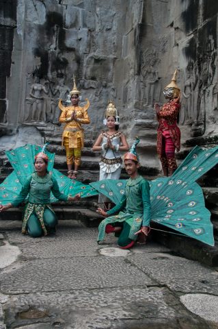 Dance troupe, Angkor Wat