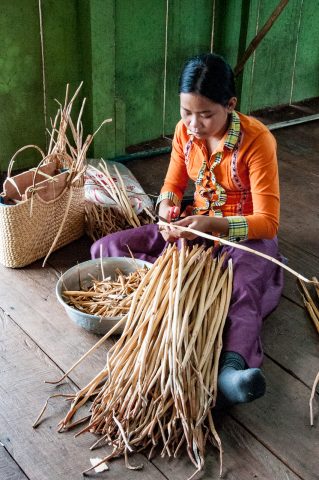 Water hyacinth weaving, Tonle Sap lake