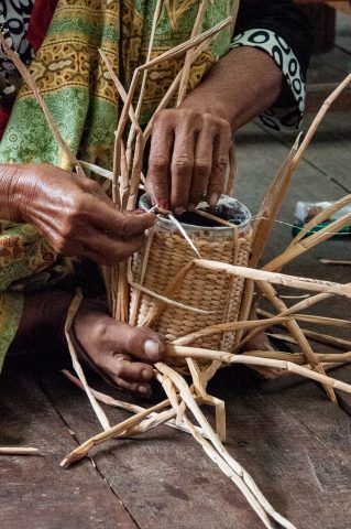 Water hyacinth weaving, Tonle Sap lake
