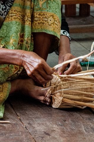 Water hyacinth weaving, Tonle Sap lake