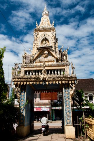 Temple, Battambang